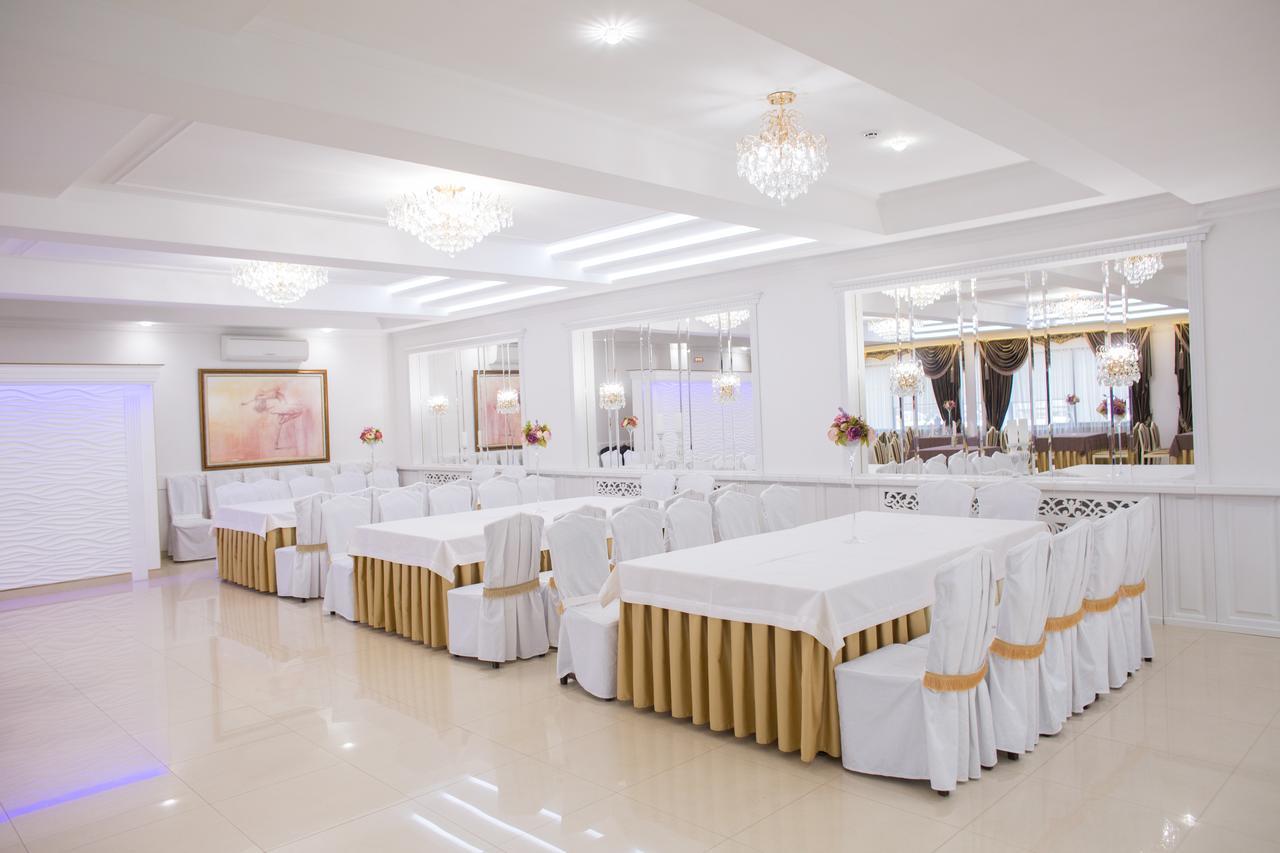 Boutique Hotel Deluxe Kamenec Podolský Exteriér fotografie